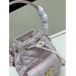 2025年5月28日入荷新作 Dior caro  SIZE:14x15x7cm  お安い/人気/本革 バッグ/XX工場