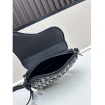 2025年5月28日入荷新作  Dior Oblique  SIZE:19.5 x15 x5.5 CM  お安い/人気/本革 バッグ/XX工場
