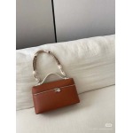 2025年5月28日入荷新作  Loro Piana Extra pocket SIZE:27*10*16cm。  お安い/人気/本革 バッグ/XX工場