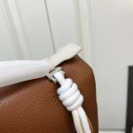 2025年5月28日入荷新作  Loro Piana Extra pocket SIZE:27*10*16cm。  お安い/人気/本革 バッグ/XX工場