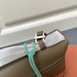 2025年5月28日入荷新作 loro piana  size：19.5*6.5*12cm  お安い/人気/本革 バッグ/XX工場