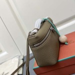 2025年5月28日入荷新作 loro piana  size：19.5*6.5*12cm  お安い/人気/本革 バッグ/XX工場