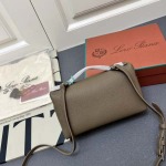 2025年5月28日入荷新作 loro piana  size：19.5*6.5*12cm  お安い/人気/本革 バッグ/XX工場