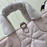 2025年5月28日入荷新作Dior CD mini  SIZE:13*15*12cm  お安い/人気/本革 バッグ/XX工場