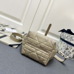 2025年5月28日入荷新作Dior CD mini  SIZE:13*15*12cm  お安い/人気/本革 バッグ/XX工場