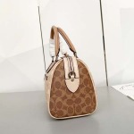 2025年5月28日入荷新作Coach新品  SIZE: 25*15*12cm  お安い/人気/本革 バッグ/XX工場