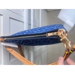 2025年5月28日入荷新作 【新品】COACH LAUREL CY702 SIZE:28-18-11cm  お安い/人気/本革 バッグ/XX工場