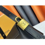 2025年5月28日入荷Louis Vuitton バッグM13151 M13148黑色  【Low Key Messenger】   SIZE：30 x 18 x 12CM 人気の新作/誕生日プレゼント/ZC工場