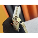 2025年5月28日入荷Louis Vuitton M80408ジッパー小銭入れMonogram Empreinte  11 x 8.5 x 2 CM 人気の新作/誕生日プレゼント/ZC工場