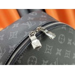 2025年5月28日入荷Louis Vuitton バッグM14020黑   Discovery Slim   Monogram Eclipse   SIZE:38x13x28cm 人気の新作/誕生日プレゼント/ZC工場