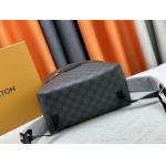 2025年5月28日入荷Louis Vuitton バッグM14020 Discovery Slim  Monogram Eclipse SIZE:38x13x28cm 人気の新作/誕生日プレゼント/ZC工場