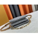 2025年5月28日入荷Louis Vuitton バッグM59598 M11401  Coussin BB  Monogram SIZE：21x16x7cm 人気の新作/誕生日プレゼント/ZC工場