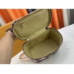 2025年5月28日入荷Louis Vuitton バッグM13747 M44495 M42265 M44936 M42263  lv Nice mini Nano MonogramSIZE：24 x 17 x 14 人気の新作/誕生日プレ