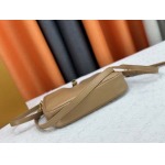 2025年5月28日入荷Louis Vuitton バッグ小M120693  M119563 Louis Vuitton  SIZE：小24.5x21.5x5cm 大36×29.5×7cm 人気の新作/誕生日プレゼント/ZC工場