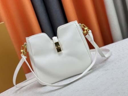 2025年5月28日入荷Louis Vuitton バッグ小...