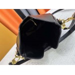 2025年5月28日入荷Louis Vuitton バッグ小M120693  M119563 Louis Vuitton  SIZE：小24.5x21.5x5cm 大36×29.5×7cm 人気の新作/誕生日プレゼント/ZC工場