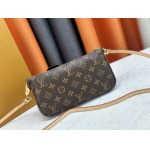 2025年5月28日入荷Louis Vuitton バッグM13440 Pochette Accessoires Monogram  SIZE：22X13X4cm 人気の新作/誕生日プレゼント/ZC工場