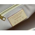 2025年5月28日入荷Louis Vuitton バッグM13079  OnTheGo   Monogram   LV x TM  SIZE:35.0 x 27.0 x 14.0 CM 人気の新作/誕生日プレゼント/ZC工場