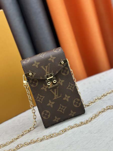 2025年5月28日入荷Louis Vuitton携帯バッグ...