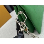 2025年5月28日入荷Louis Vuitton バッグM59275 M59277 Coussin 2021春夏Monogram SIZE：26 x 20 x 12CM 人気の新作/誕生日プレゼント/ZC工場