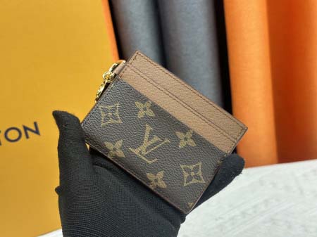 2025年5月28日入荷Louis Vuitton名刺入れM...