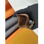 2025年5月28日入荷Louis Vuitton名刺入れM82739  Monogram Monogram SIZE：10.2 x 7.3 x 0.3 CM 人気の新作/誕生日プレゼント/ZC工場