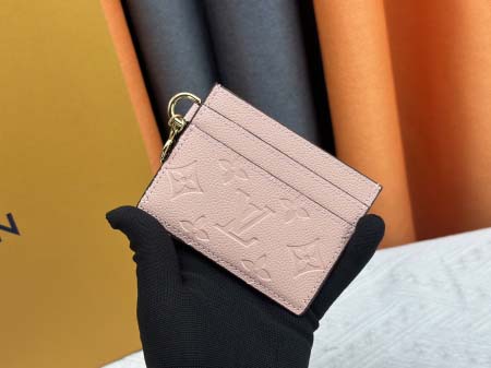 2025年5月28日入荷Louis Vuitton名刺入れM...