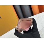 2025年5月28日入荷Louis Vuitton名刺入れM82739  Monogram Monogram SIZE：10.2 x 7.3 x 0.3 CM 人気の新作/誕生日プレゼント/ZC工場