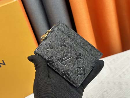 2025年5月28日入荷Louis Vuitton名刺入れM...