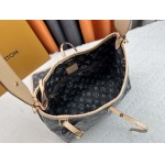 2025年5月28日入荷Louis Vuitton バッグM11462 M46203 CarryAll  Monogram  SIZE：29 x 24 x 12 CM 人気の新作/誕生日プレゼント/ZC工場