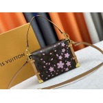 2025年5月28日入荷Louis Vuitton バッグM12428 M46358 Side Trunk  Monogram 21 x 14 x 6CM 人気の新作/誕生日プレゼント/ZC工場