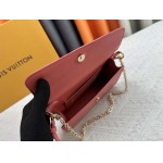 2025年5月28日入荷Louis Vuitton バッグM14564   Wallet On Chain   LV Bloom   11.5 x 4 x 20 CM 人気の新作/誕生日プレゼント/ZC工場