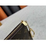 2025年5月28日入荷Louis Vuitton バッグM13560  Pochette Clés Monogram SIZE：24×15.5×1cm 人気の新作/誕生日プレゼント/ZC工場