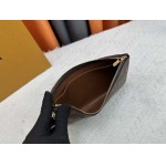 2025年5月28日入荷Louis Vuitton バッグM13560  Pochette Clés Monogram SIZE：24×15.5×1cm 人気の新作/誕生日プレゼント/ZC工場