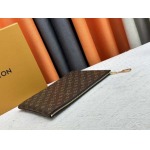 2025年5月28日入荷Louis Vuitton バッグM13561 Pochette Clés L Monogram SIZE：33×23.5×1cm 人気の新作/誕生日プレゼント/ZC工場