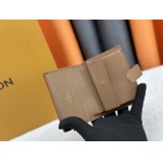 2025年5月28日入荷Louis Vuitton 財布Maison “PortfoilleLowy·Compact”  M12408   SIZE： 11 x 8.5 x 2CM 人気の新作/誕生日プレゼント/ZC工場