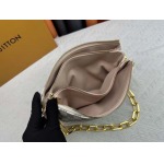 2025年5月28日入荷Louis Vuitton バッグCoussin  SIZE：26 x 20 x 12CM 人気の新作/誕生日プレゼント/ZC工場