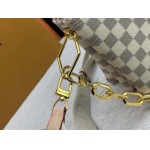 2025年5月28日入荷Louis Vuitton バッグCoussin  SIZE：26 x 20 x 12CM 人気の新作/誕生日プレゼント/ZC工場
