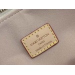 2025年5月28日入荷Louis Vuitton バッグCoussin  SIZE：26 x 20 x 12CM 人気の新作/誕生日プレゼント/ZC工場