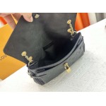 2025年5月28日入荷Louis Vuitton バッグANYTIME FLAP BAG M14604 29.5x18.5x9.5 人気の新作/誕生日プレゼント/ZC工場