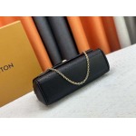 2025年5月28日入荷Louis Vuitton バッグANYTIME FLAP BAG M14604 29.5x18.5x9.5 人気の新作/誕生日プレゼント/ZC工場