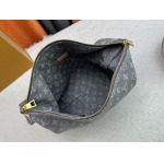 2025年5月28日入荷Louis Vuitton バッグM13390 M12072 M12068 M12071 Coussin Hobo MM Monogram DenimSIZE:38 x 33 x 10CM 人気の新作/誕生日プレゼン