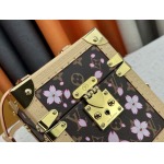 2025年5月28日入荷Louis Vuitton バッグ【Camera Box】村上隆） M14173 M10079 Camera Box  Monogram21.5 x 10.5 x 17.5 CM 人気の新作/誕生日プレゼント/ZC工