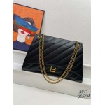 2025年5月29日入荷新作 Balenciaga  crush  SIZE：39.9*24.9*13    お安い/人気/革/バッグ/XX工場