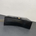 2025年5月29日入荷新作 Balenciaga  crush  SIZE： 31x 20x 10cm  SIZE： 40× 25× 13cm    お安い/人気/革/バッグ/XX工場