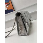 2025年5月29日入荷新作 Balenciaga Crush SIZE：21x4.5x15cm    お安い/人気/革/バッグ/XX工場