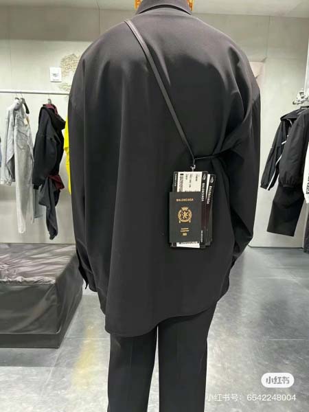 2025年5月29日入荷新作パスポートケースBalencia...