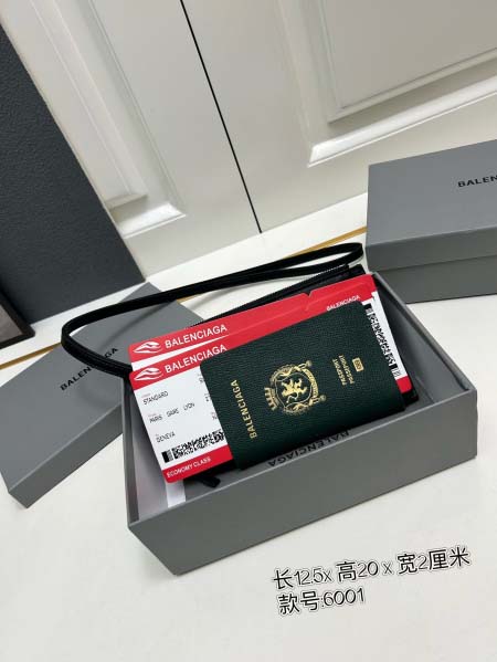 2025年5月29日入荷新作パスポートケースBalencia...