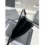 2025年5月29日入荷新作パスポートケースBalenciaga SIZE：12.5x20x2CM お安い/人気/革/バッグ/XX工場