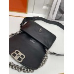 2025年5月29日入荷新作Balenciaga  新作23FallBB Soft 26*24.8*3cm/36*23.8*4cmお安い/人気/革/バッグ/XX工場